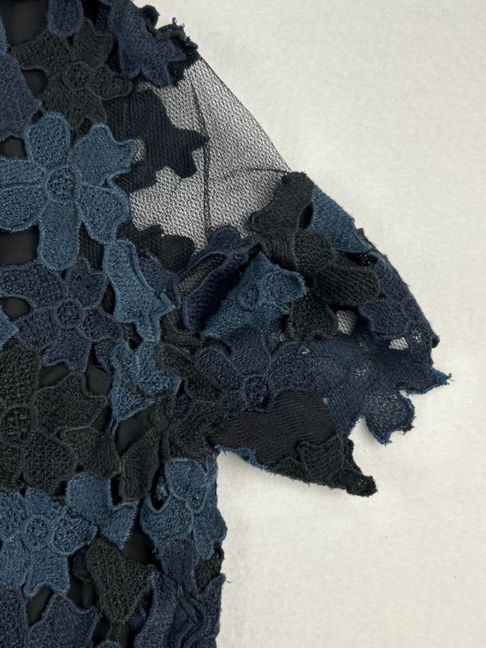 Elie Tahari | Ophelia Short Sleeve Black Blue Crochet Lace Sheath Dress, size 10 - Picture 6 of 12
